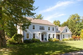 Colonial Revival House exterior