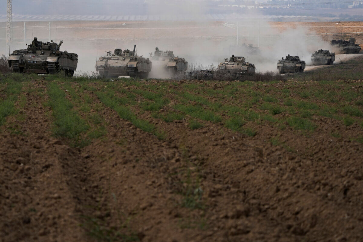 Israeli tanks on verge of invading Gaza