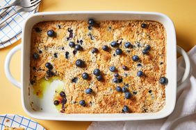 lemon poppyseed blueberry dump cake