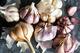 Multiple heads of garlic
